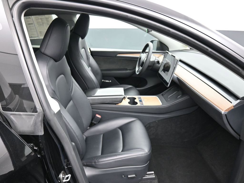 Used 2023 Tesla Model Y Long Range image 26