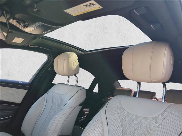Used 2017 Mercedes-Benz S 550 Sedan image 25
