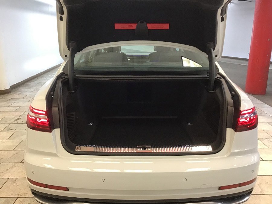 Used 2023 Audi A8 L 3.0T image 28