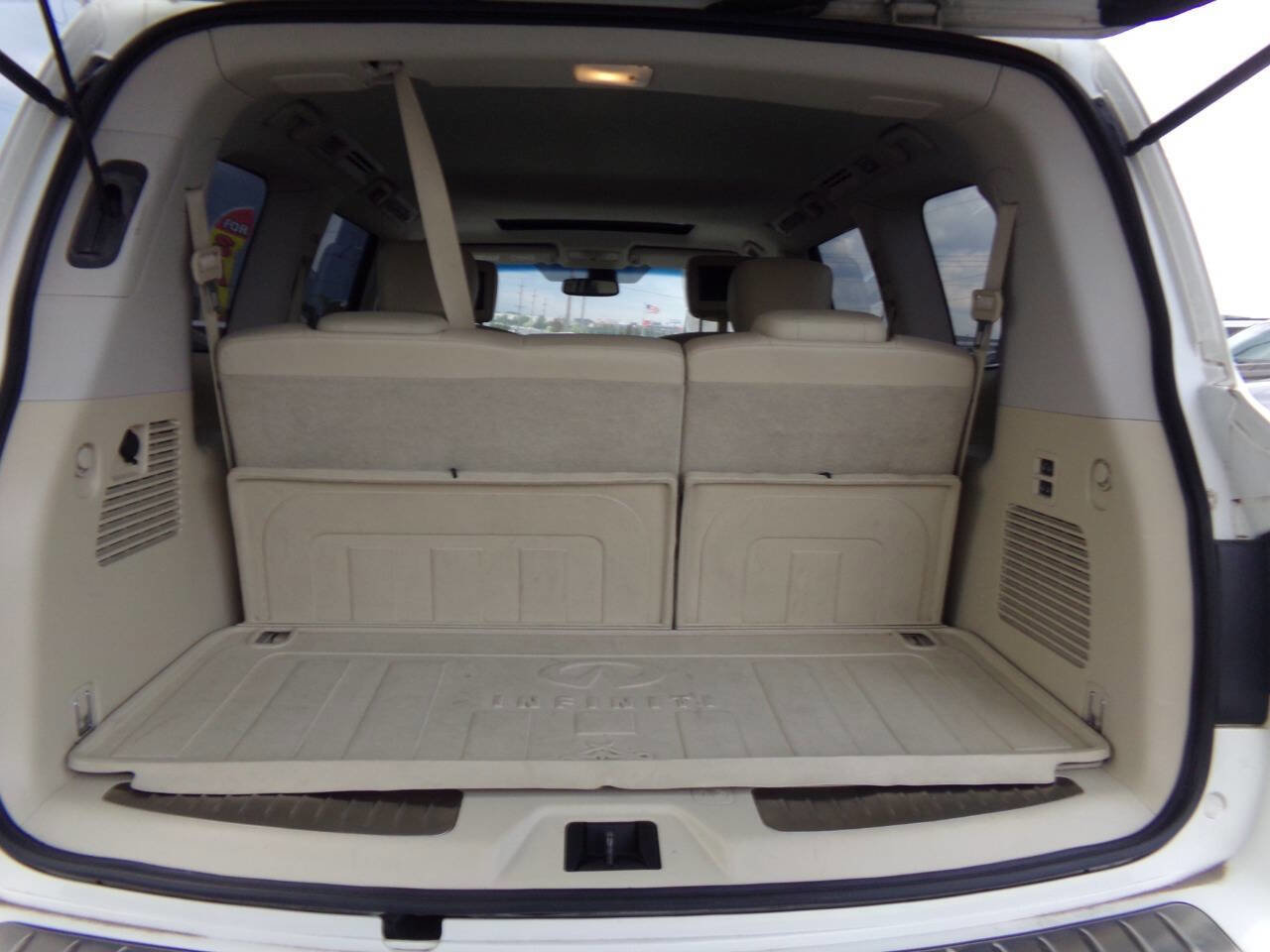 Used 2013 INFINITI QX56 4WD w/ Deluxe Touring Pkg image 23