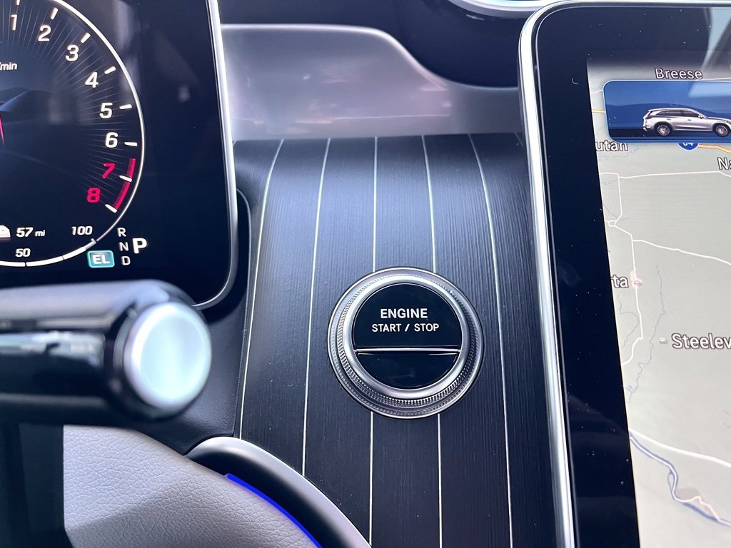 Used 2025 Mercedes-Benz GLC 350e 4MATIC image 23