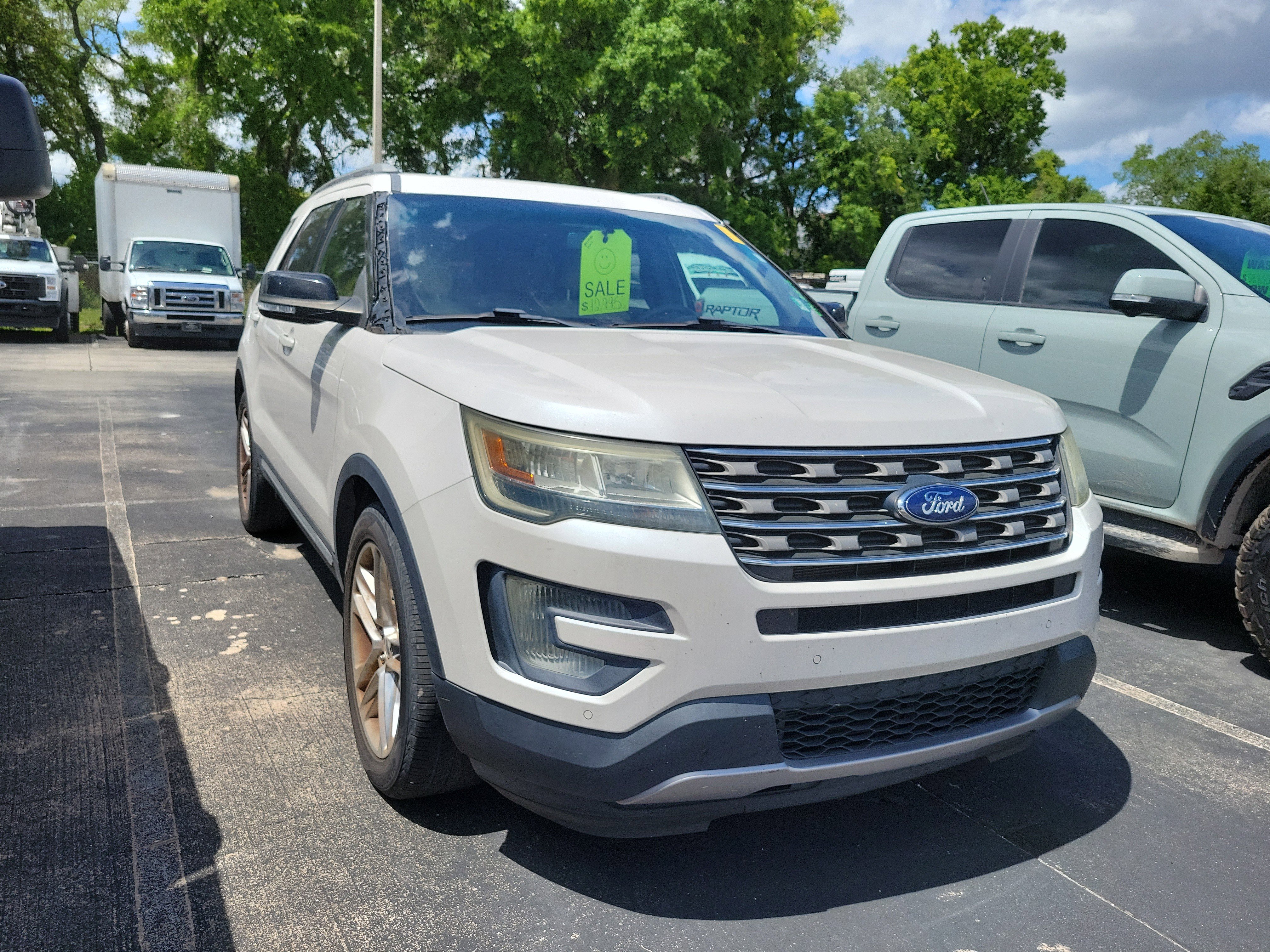 Used 2016 Ford Explorer XLT w/ Equipment Group 202A image 6