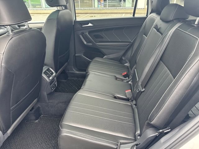Certified 2022 Volkswagen Tiguan SE w/ Panoramic Sunroof Package image 32
