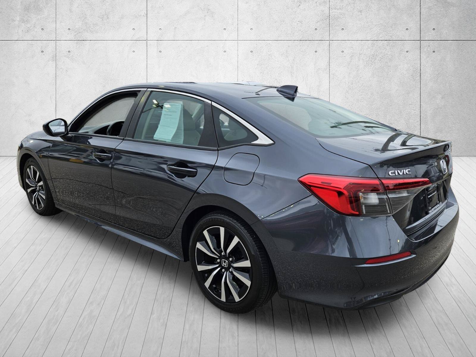 Used 2022 Honda Civic EX image 5