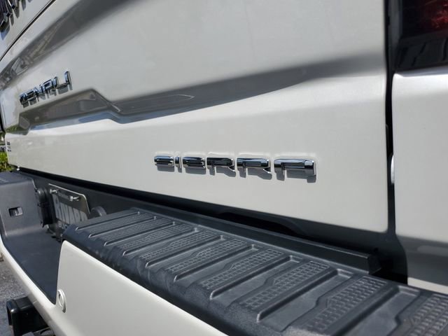 Used 2022 GMC Sierra 1500 Denali w/ Denali Premium Package AWD/4WD image 7