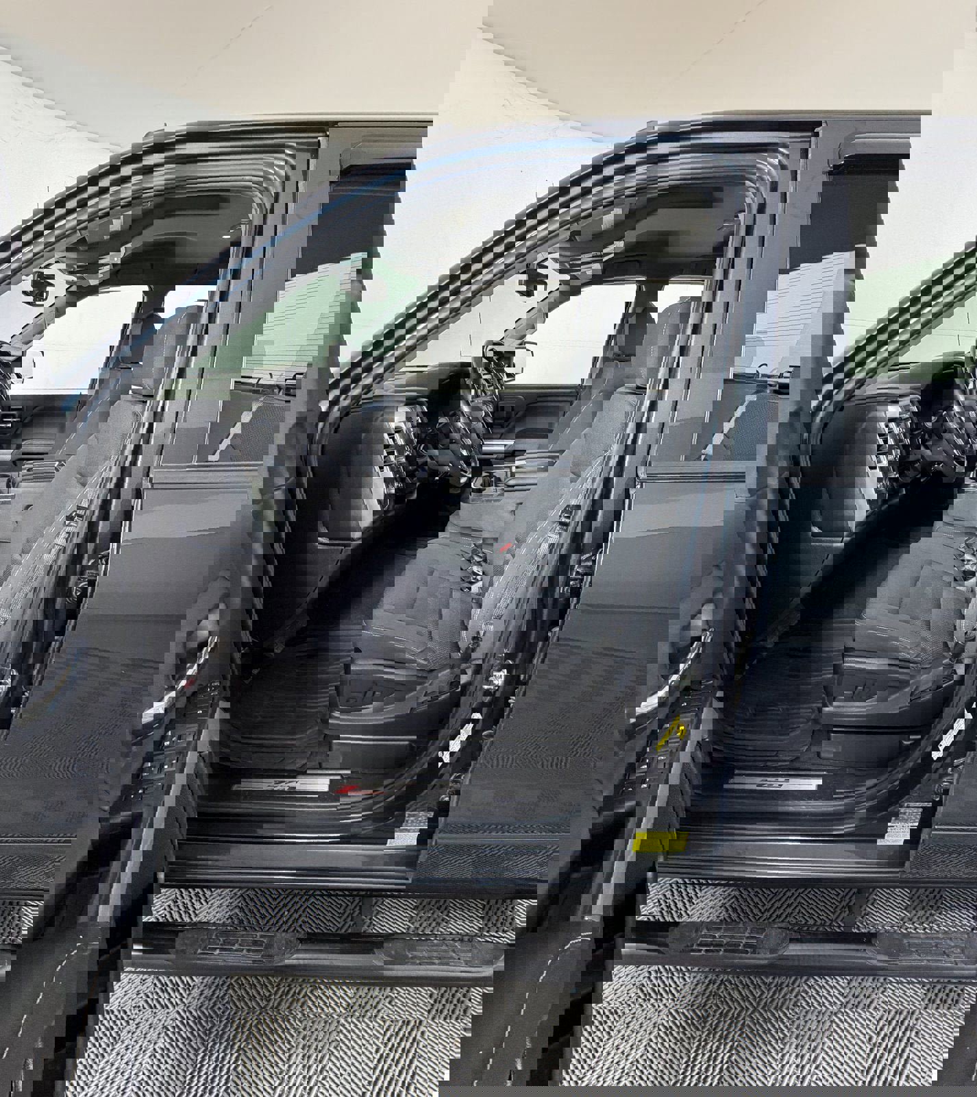 Used 2019 Chevrolet Silverado 1500 LT w/ All Star Edition AWD/4WD image 8