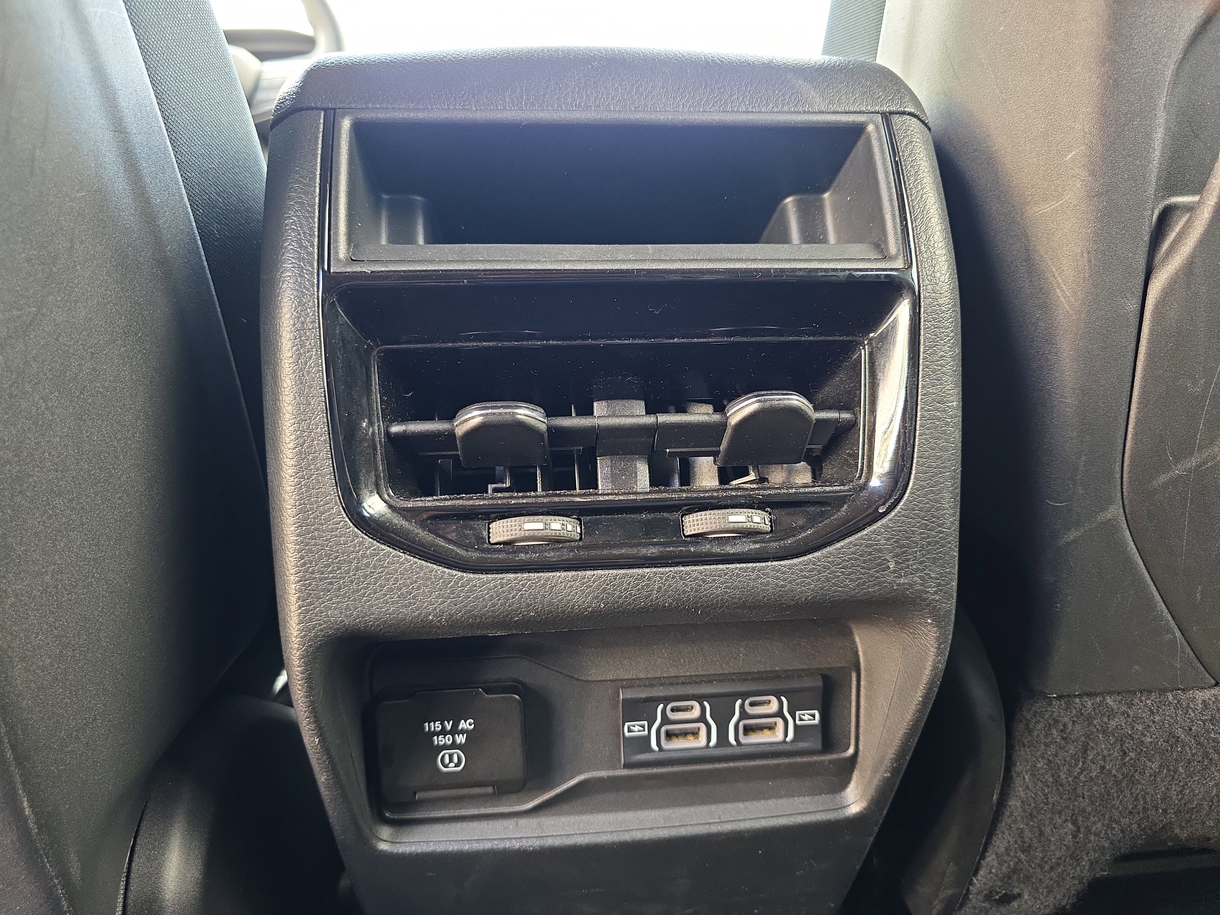 Used 2024 Jeep Grand Cherokee Altitude AWD/4WD image 17