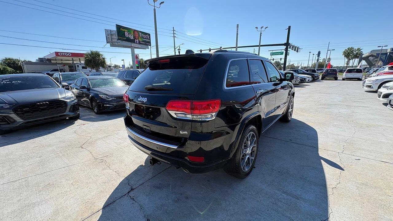 Used 2019 Jeep Grand Cherokee Overland RWD image 13