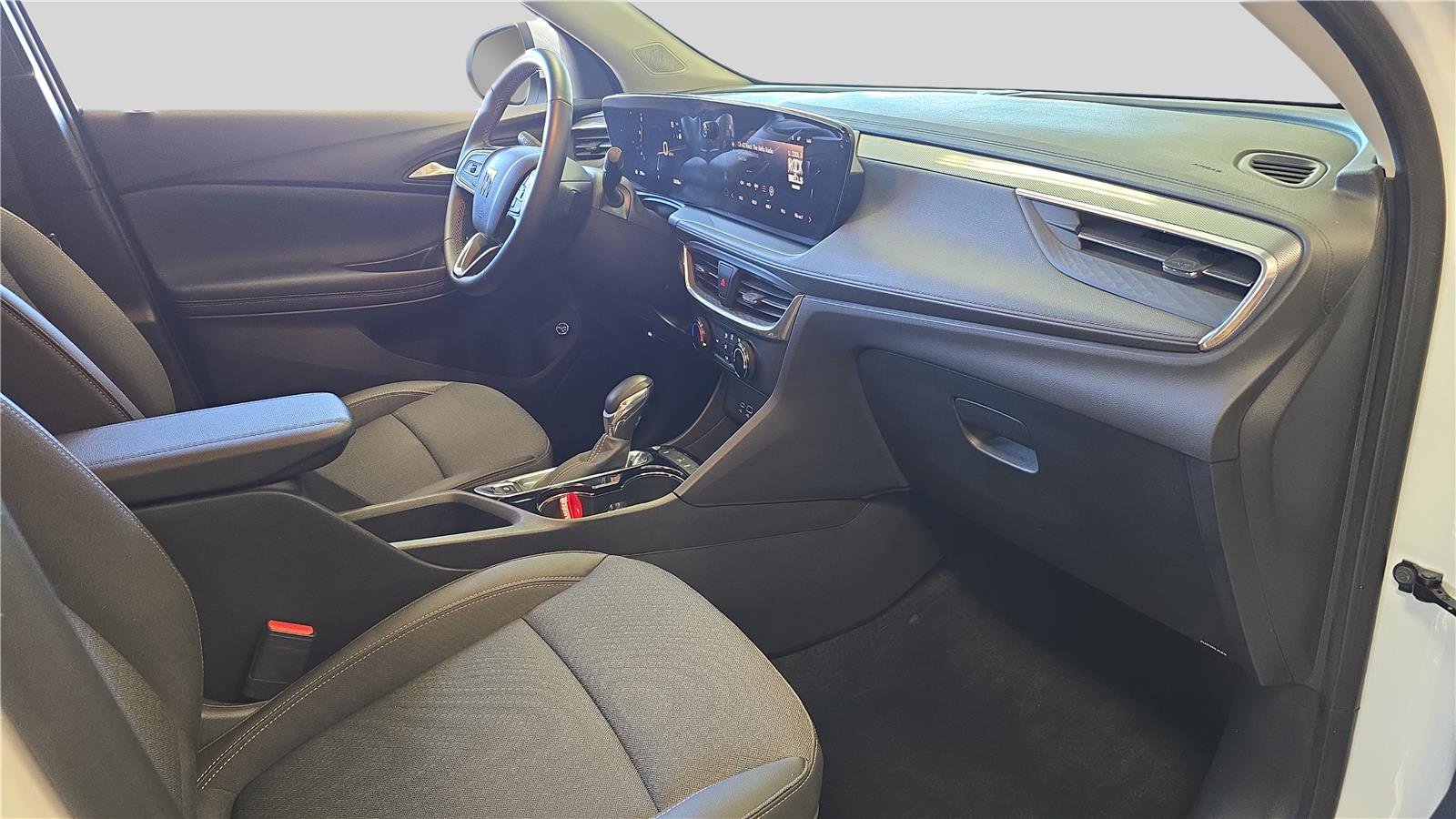 Used 2024 Buick Encore GX Preferred image 16