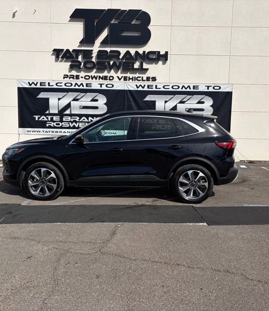 Used 2024 Ford Escape Platinum image 9