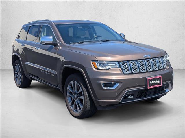 Used 2017 Jeep Grand Cherokee Overland w/ Jeep Active Safety Group AWD/4WD video 3