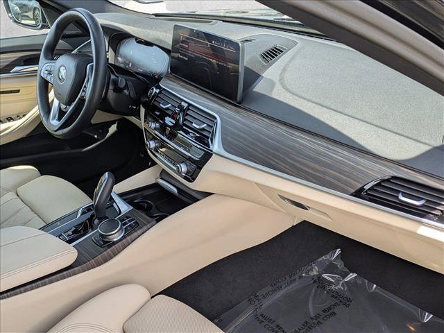 Used 2023 BMW 530i xDrive w/ Premium Package AWD/4WD image 23