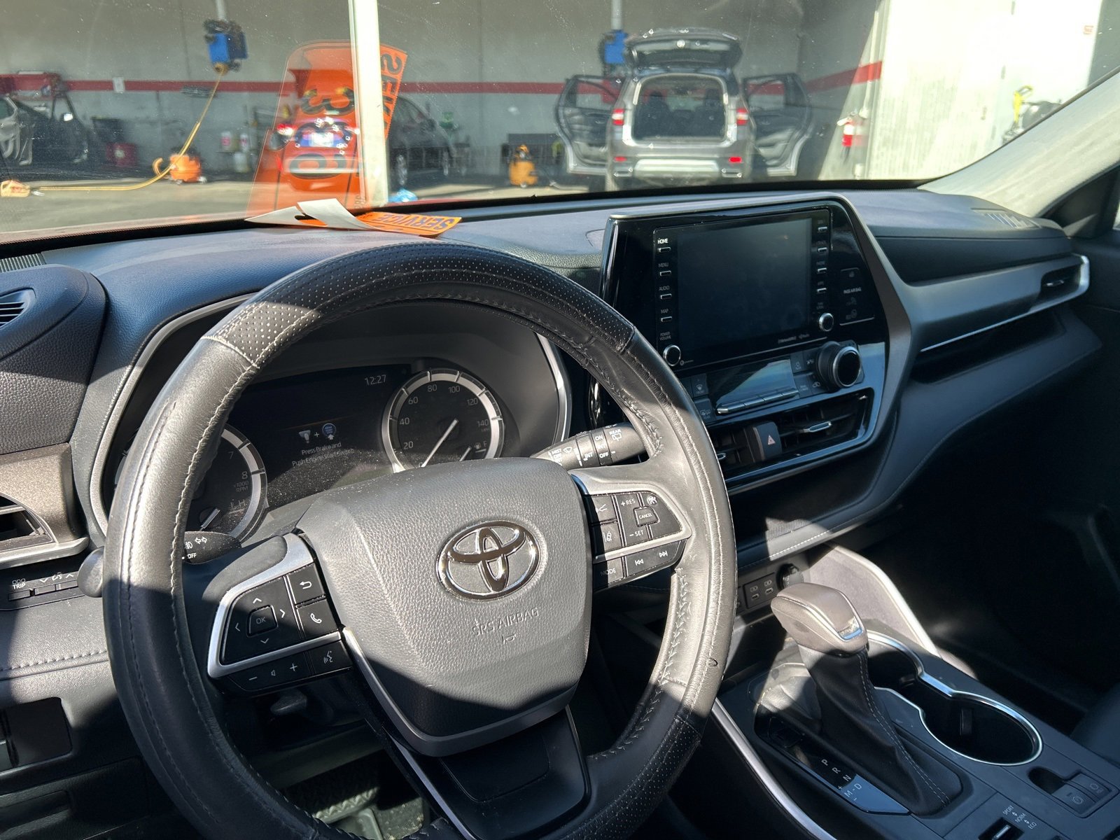 Certified 2022 Toyota Highlander XLE image 9