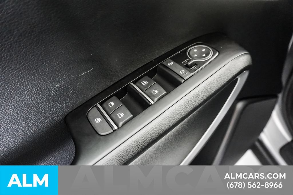 Used 2025 Kia Soul LX FWD image 44