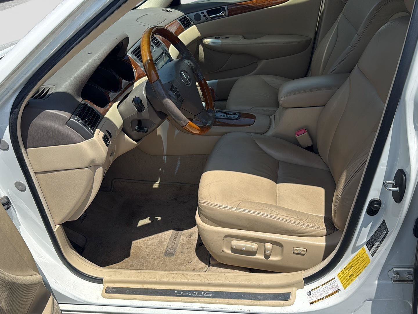 Used 2005 Lexus ES 330 FWD image 9
