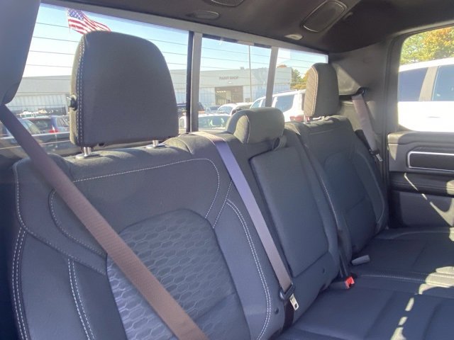 New 2026 RAM 1500 4x4 Crew Cab image 32