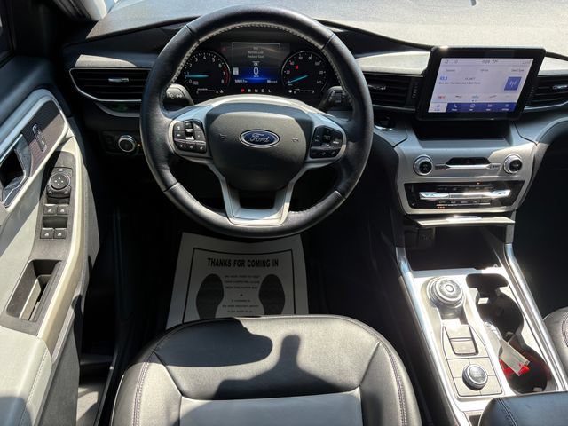Used 2022 Ford Explorer XLT w/ Equipment Group 202A AWD/4WD image 12
