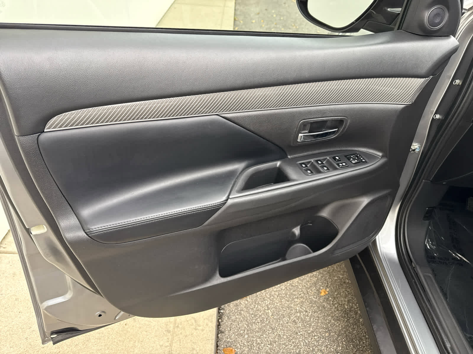 Used 2020 Mitsubishi Outlander SEL image 13