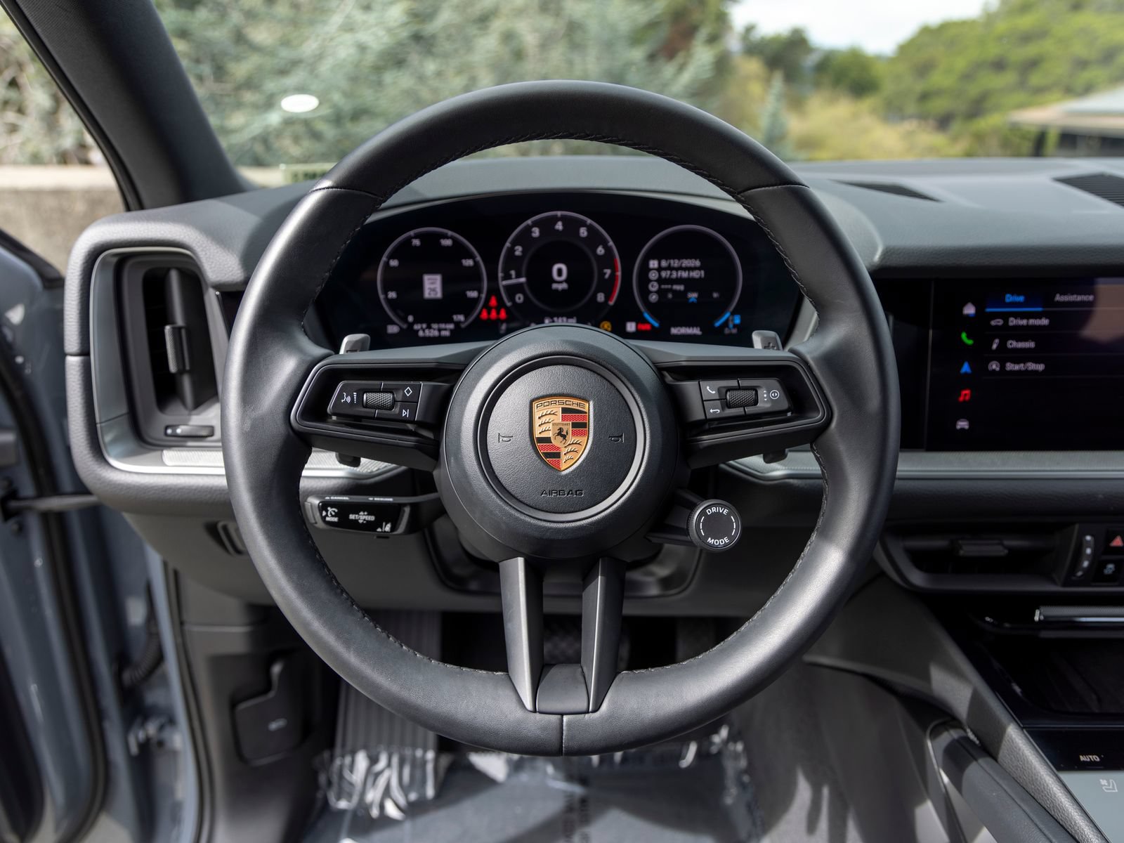 Certified 2026 Porsche Cayenne AWD/4WD image 36