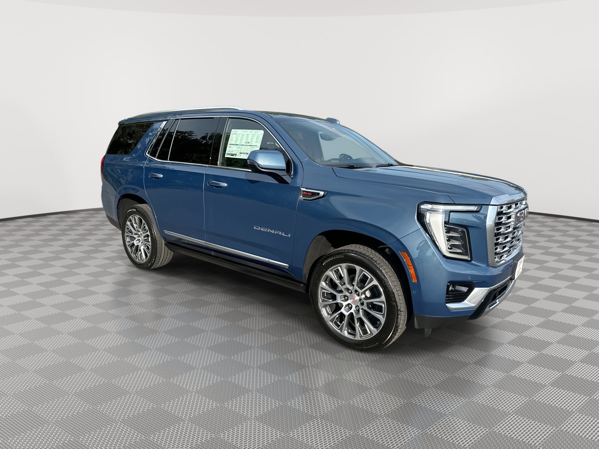 New 2026 GMC Yukon Denali w/ Denali Reserve Package AWD/4WD image 2