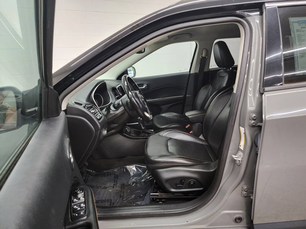 Used 2020 Jeep Compass Limited AWD/4WD image 12