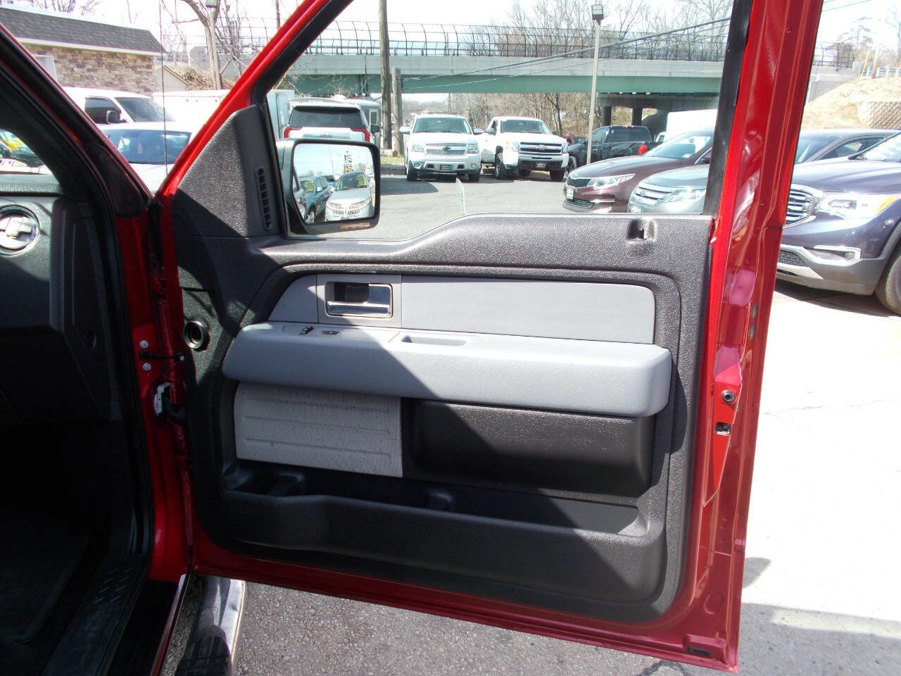Used 2011 Ford F150 XLT w/ XLT Chrome Pkg AWD/4WD image 22