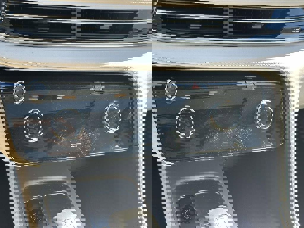 Used 2026 INFINITI QX60 Luxe w/ Family Package image 23