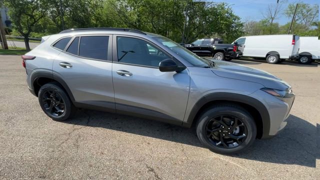 New 2026 Chevrolet Trax LT w/ Driver Confidence Package FWD image 3