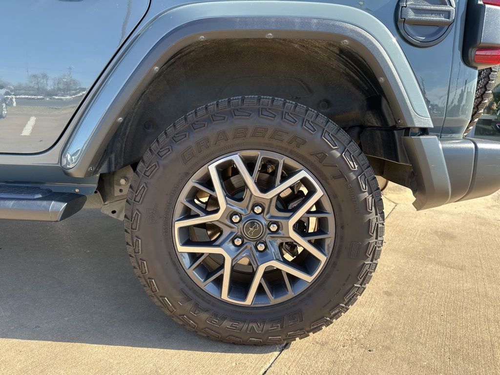 Used 2024 Jeep Wrangler Sahara AWD/4WD image 7