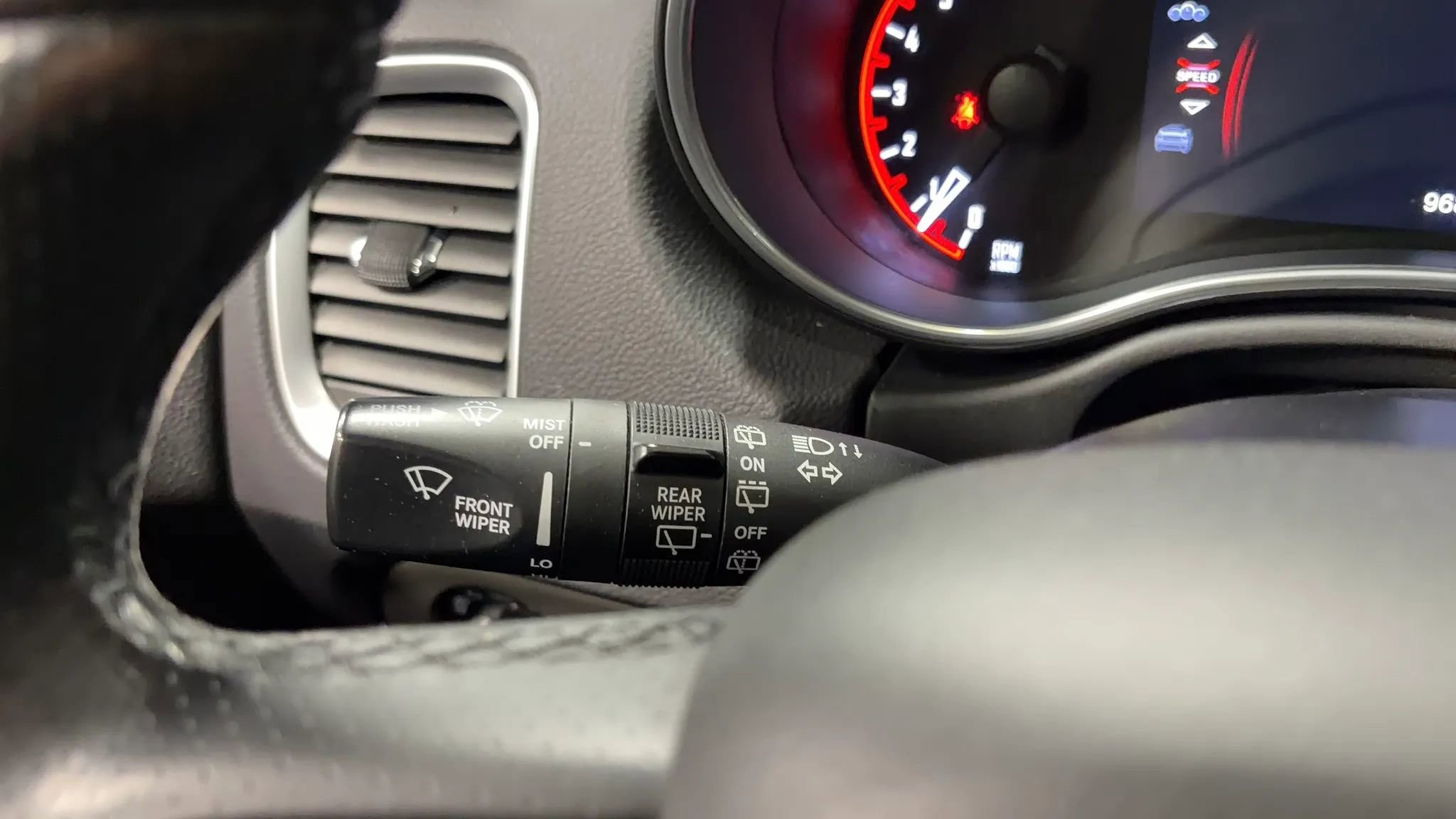 Used 2019 Dodge Durango SXT AWD/4WD image 34