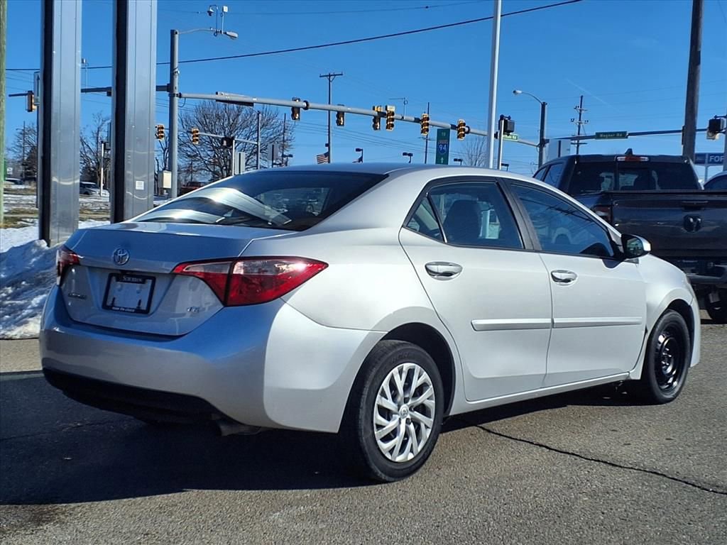 Used 2019 Toyota Corolla L image 5