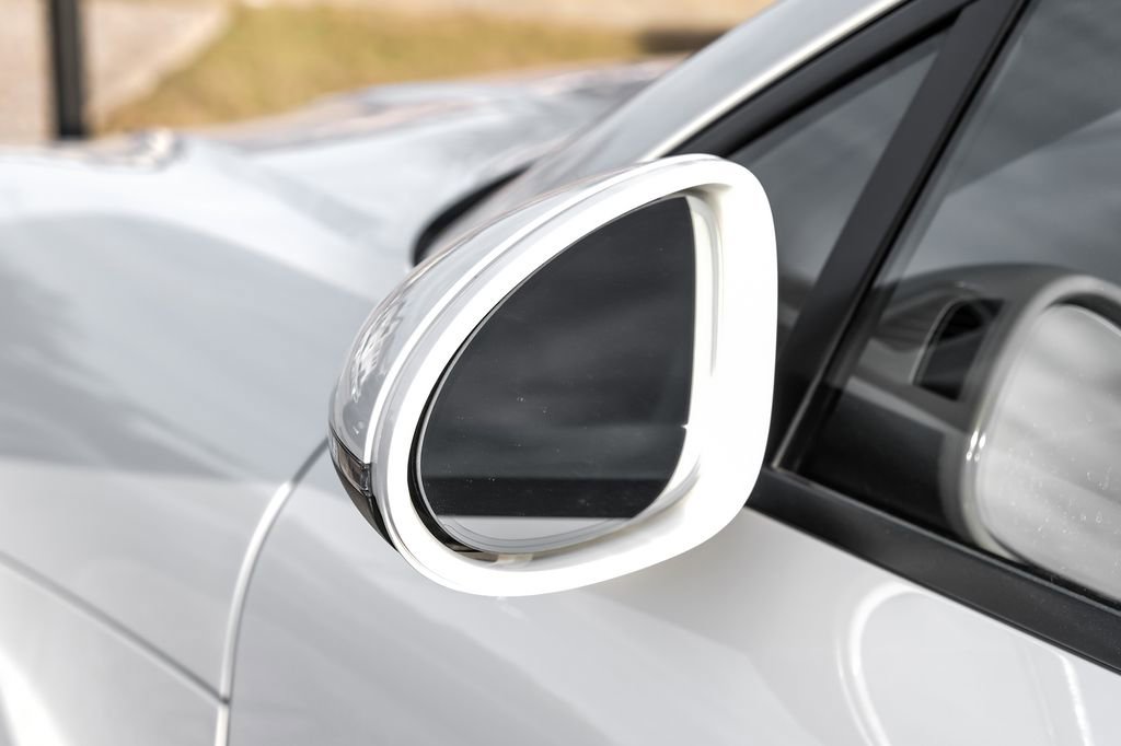 Used 2020 Porsche Macan image 45