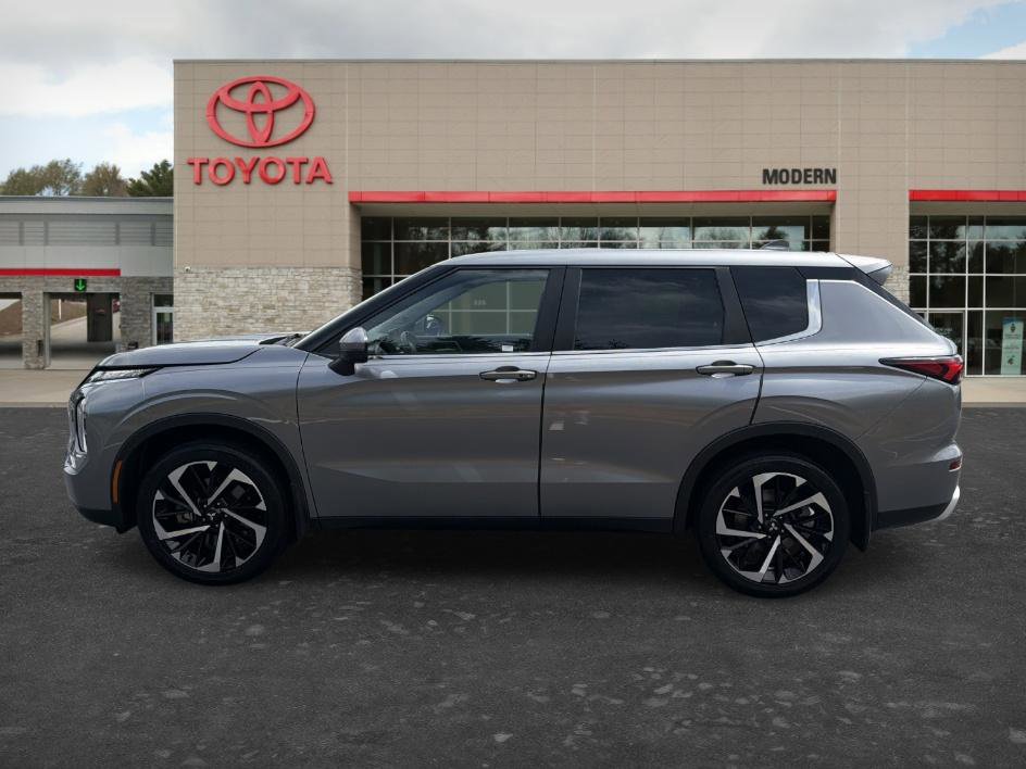 Used 2023 Mitsubishi Outlander SE AWD/4WD image 7