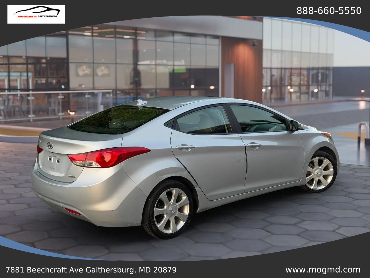 Used 2012 Hyundai Elantra Limited w/ Technology Pkg 5 FWD image 3