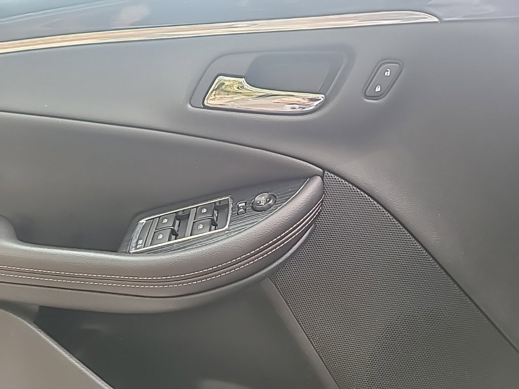 Used 2017 Chevrolet Impala LT FWD image 18