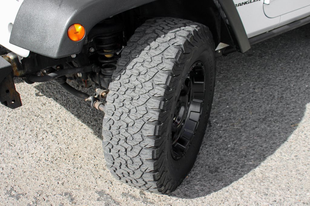 Used 2015 Jeep Wrangler Sport w/ Quick Order Package 24S AWD/4WD image 36