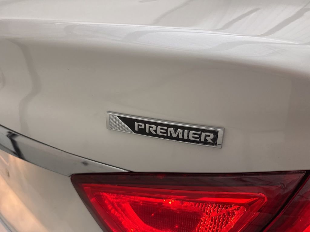 Used 2017 Chevrolet Impala Premier w/ Enhanced Convenience Package image 9