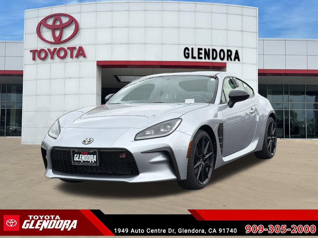 New 2026 Toyota GR86 Premium RWD image 4