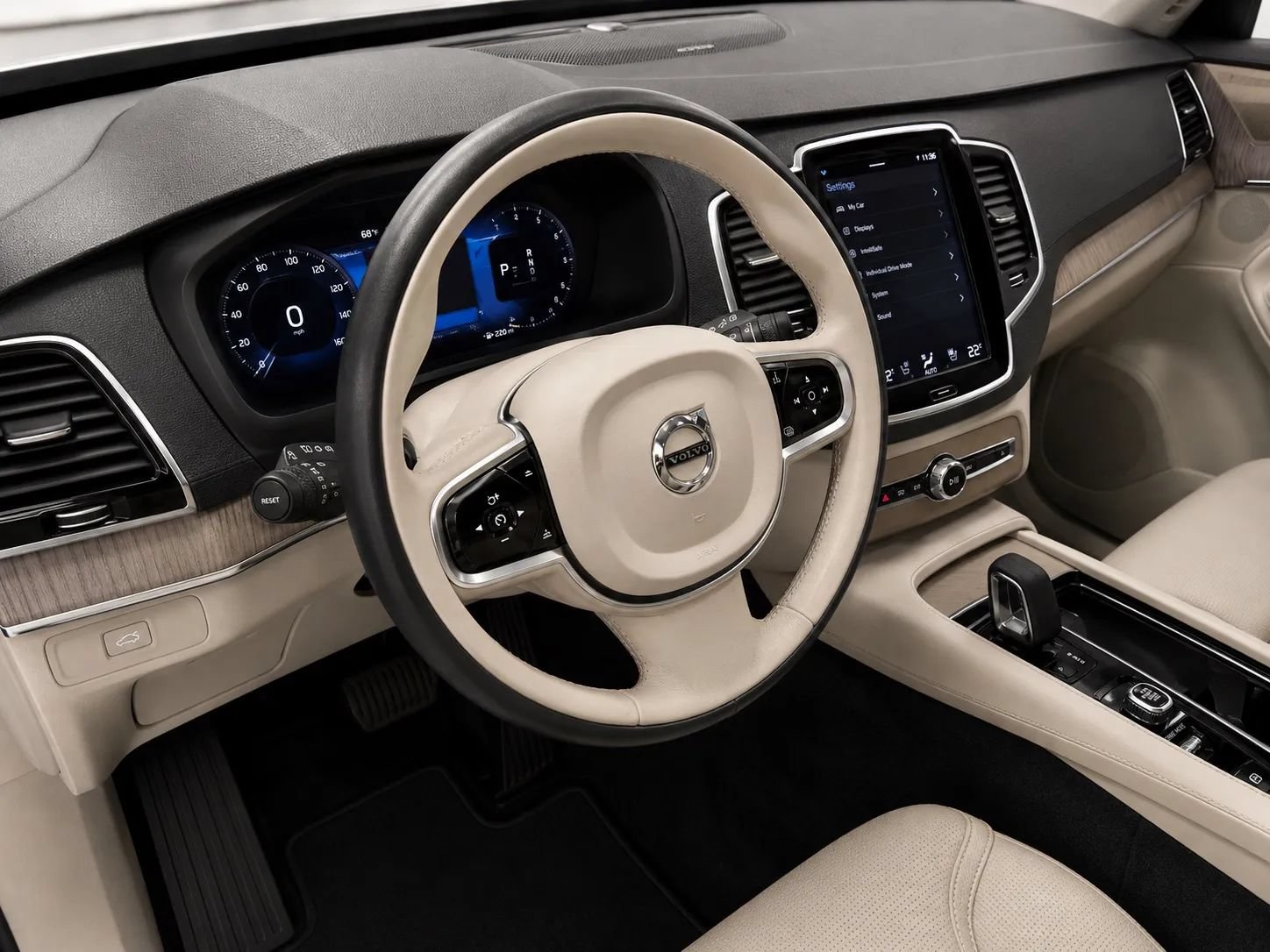 Used 2023 Volvo XC90 B6 Plus AWD/4WD image 18
