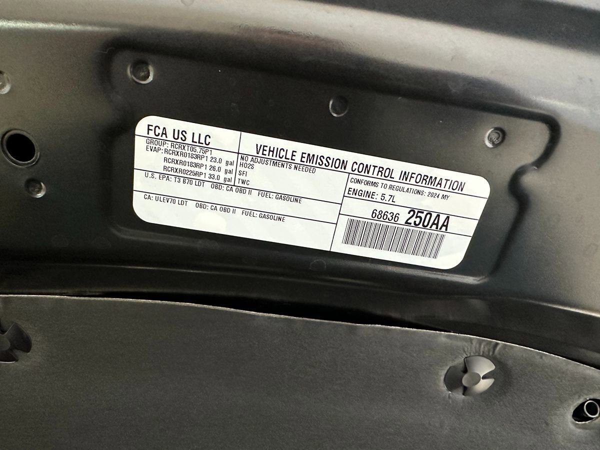 Used 2024 RAM 1500 Limited AWD/4WD image 5
