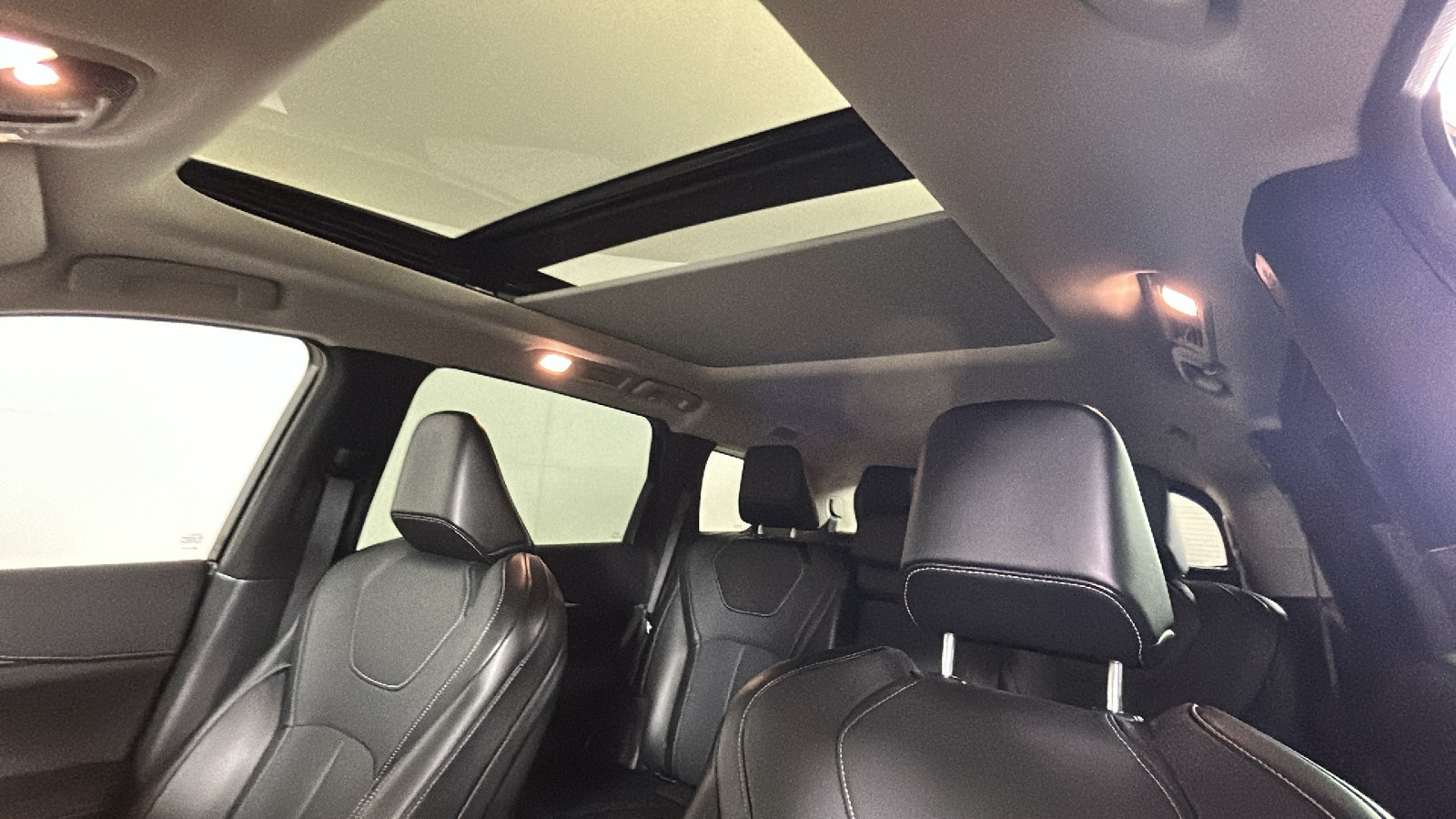Used 2024 INFINITI QX60 Luxe AWD/4WD image 14
