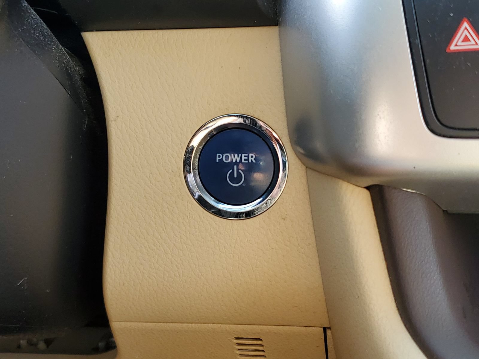 Used 2019 Toyota Highlander XLE AWD/4WD image 30