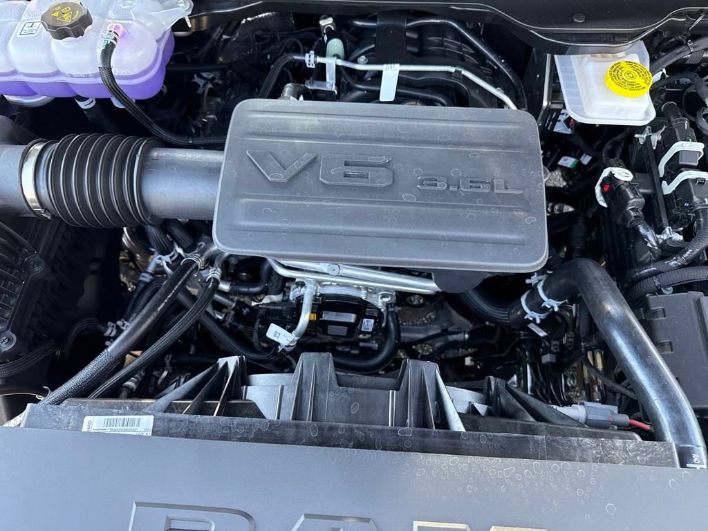 New 2025 RAM 1500 Big Horn AWD/4WD image 38