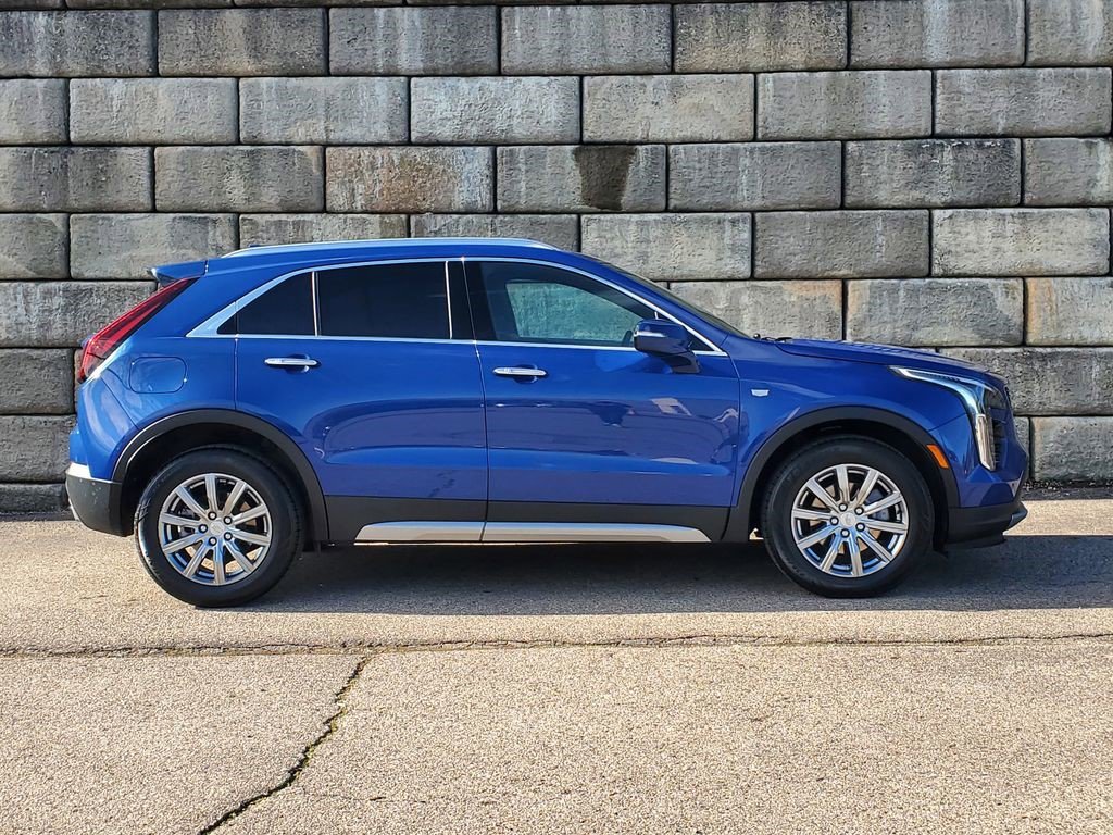 Certified 2023 Cadillac XT4 Premium Luxury w/ Cold Weather Package AWD/4WD image 6