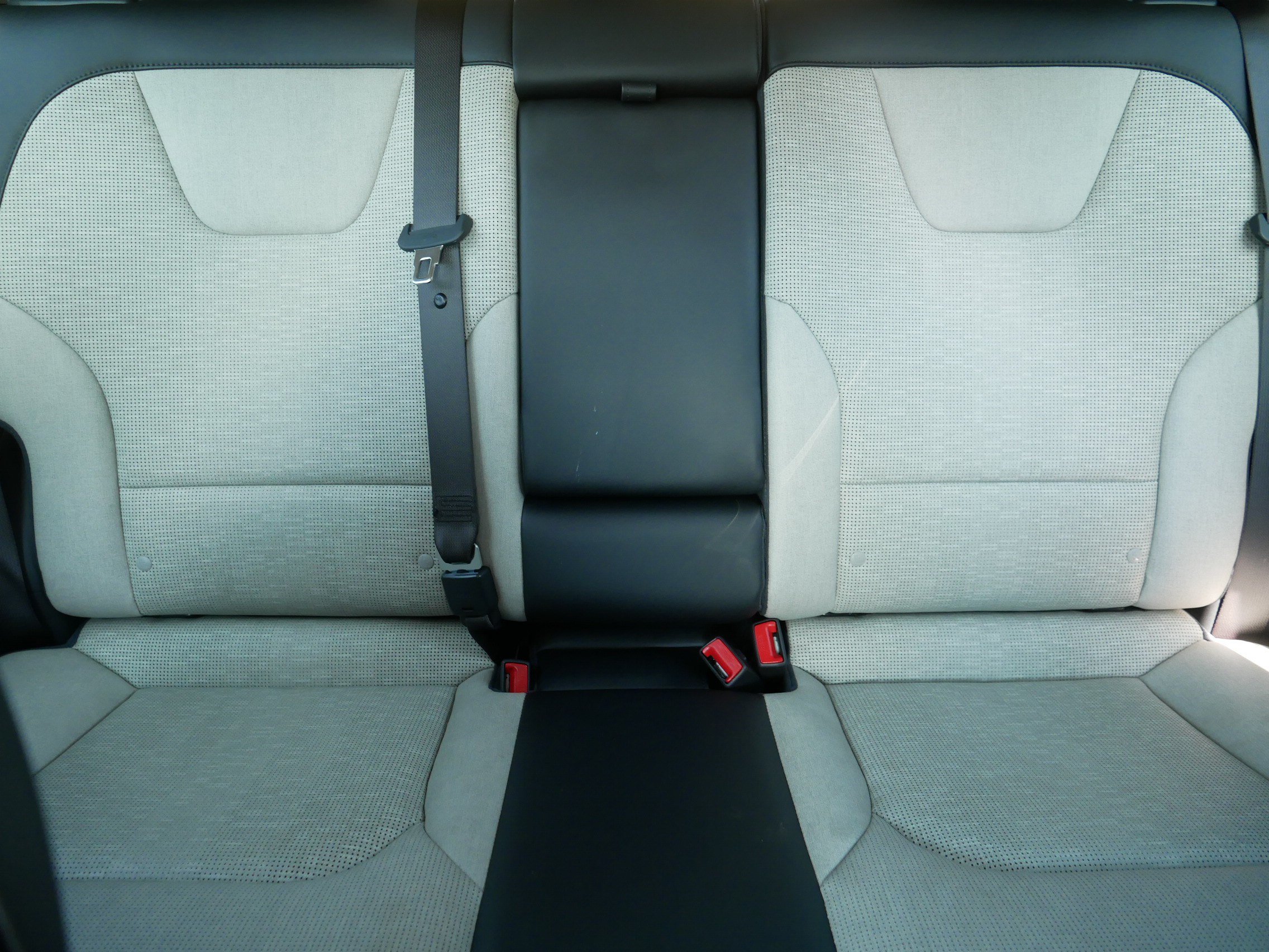 Certified 2025 Kia Niro SX Touring FWD image 13