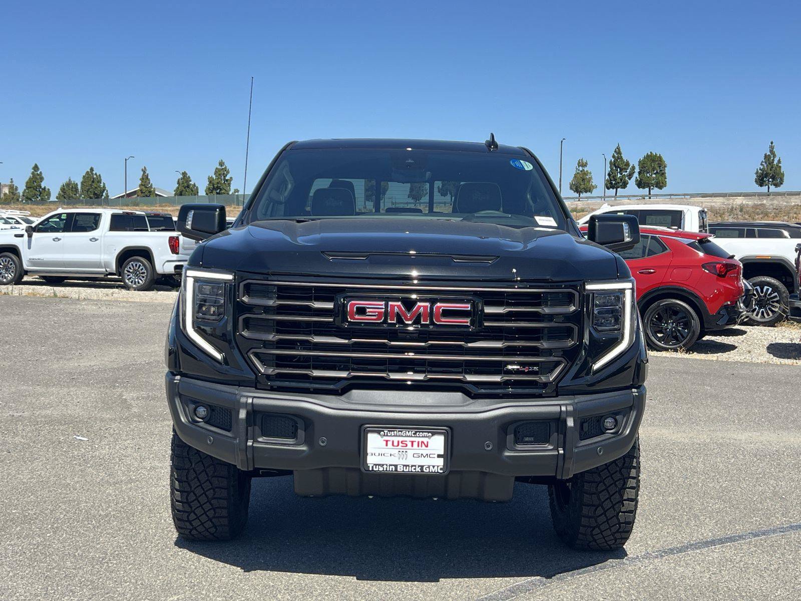 New 2026 GMC Sierra 1500 AT4X w/ AT4X AEV Edition AWD/4WD image 8