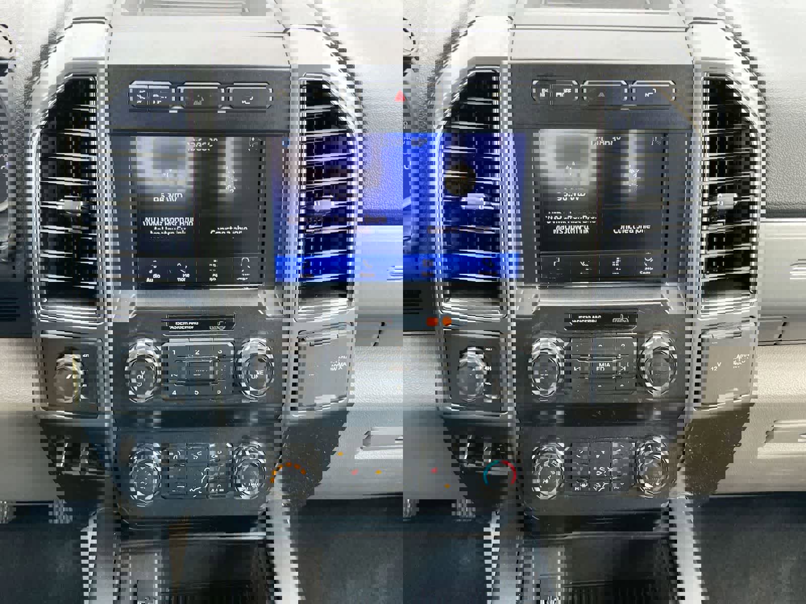 Used 2022 Ford F350 XLT w/ XLT Premium Package AWD/4WD image 26