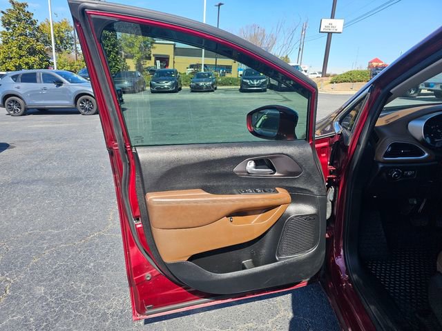 Used 2018 Chrysler Pacifica Limited w/ Advanced Safetytec Group image 29
