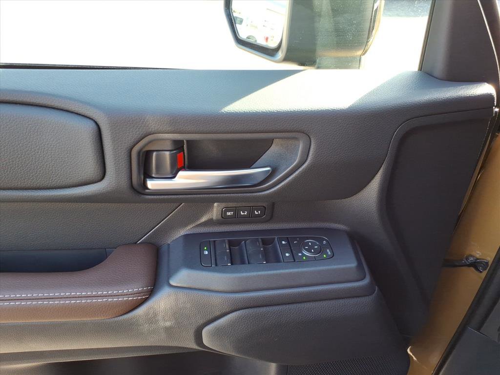 Used 2025 Toyota Land Cruiser image 14