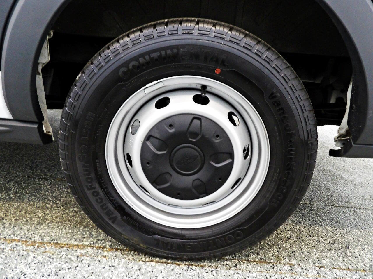 Used 2016 Ford Transit 150 XL RWD image 17